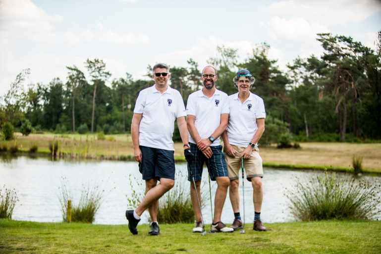 drie golfende mannen evenementen fotografie